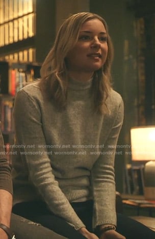 Nic's grey mock neck sweater on The Resident