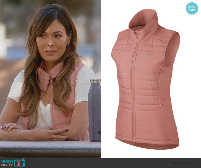 Essential Running Vest by Nike worn by Camille (Lindsay Price) on Splitting Up Together