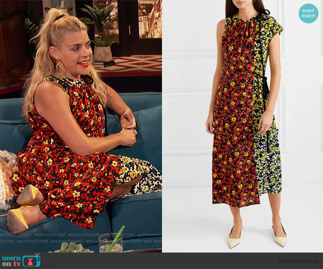 Asmmetric floral-print georgette dress by Proenza Schouler worn by Busy Philipps on Busy Tonight