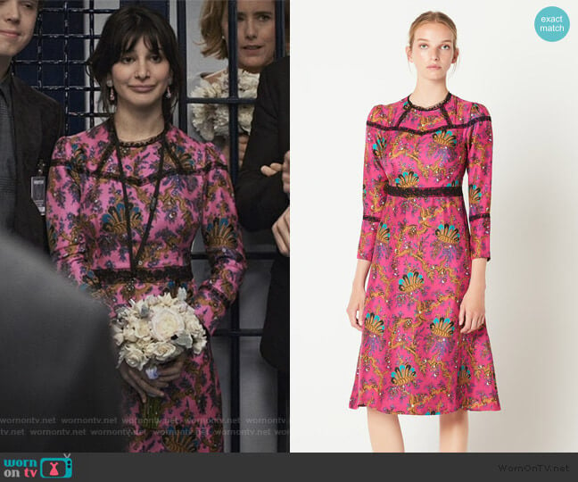 Lace-panelled printed silk midi dress by Sandro worn by Allison McCord (Kathrine Herzer) on Madam Secretary