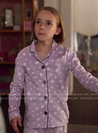 Sophie’s purple star print pajamas on Single Parents