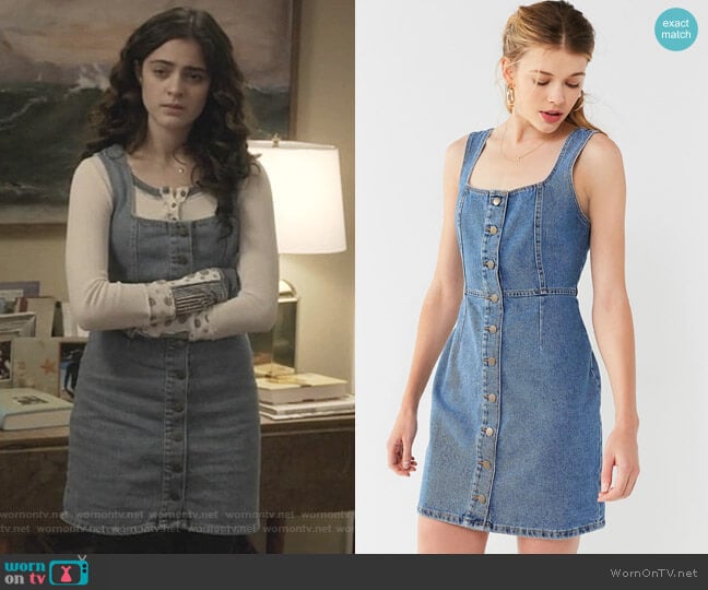 Button-Down Denim Mini Dress by Urban Outfitters worn by Olive Stone (Luna Blaise) on Manifest