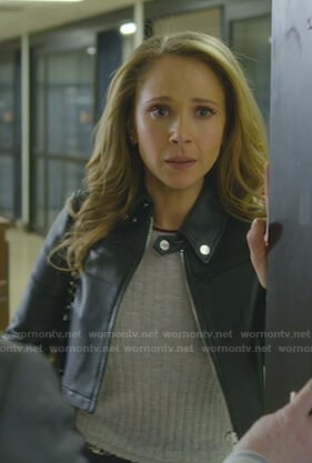 Veronica’s grey ribbed tee and cropped leather jacket on Dirty John