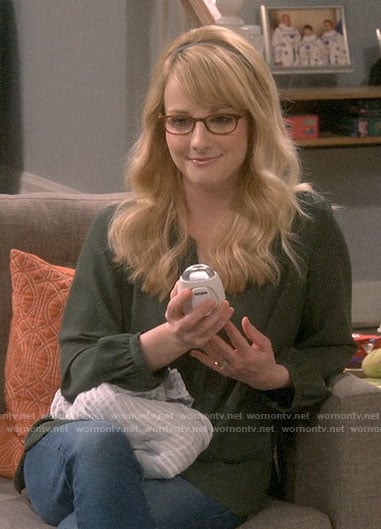 Bernadette’s green top on The Big Bang Theory