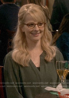 Bernadette’s green top on The Big Bang Theory