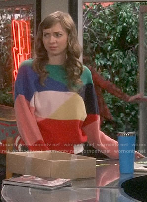 Denise’s colorblock sweater on The Big Bang Theory