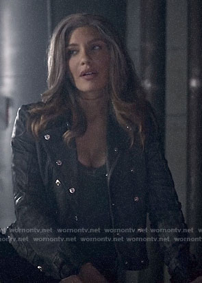 Dinah’s leather double breasted jacket on Arrow