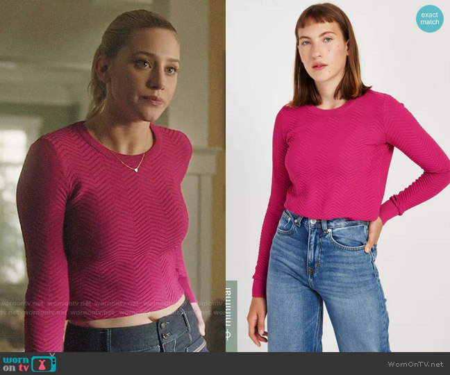 Frank and Oak Textured Crewneck Sweater in Fuchsia worn by Betty Cooper (Lili Reinhart) on Riverdale