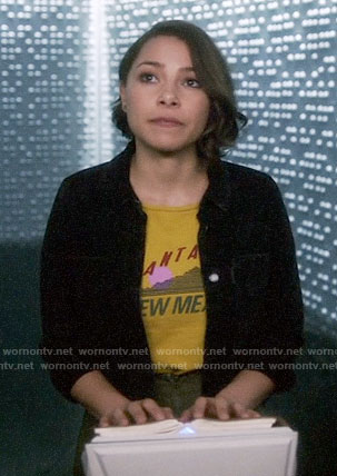 Nora's yellow New Mexico tee on The Flash