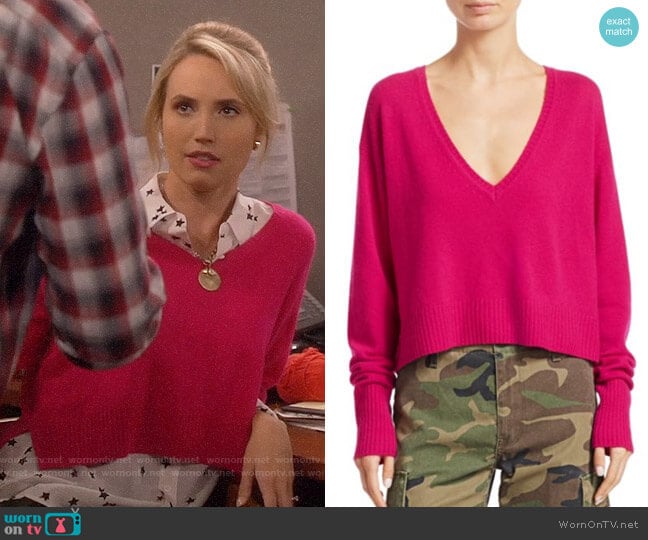 Re/Done Cropped Wool & Cashmere V-Neck Sweater worn by Mandy Baxter (Molly McCook) on Last Man Standing