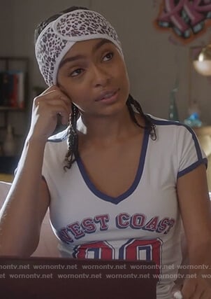 Zoey’s white West Coast graphic tee on Grown-ish