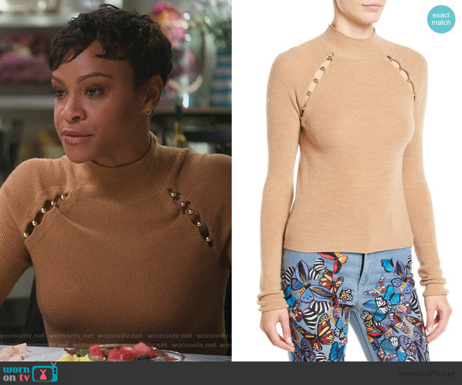 Jennifer Mock-Neck Raglan Slit Pullover by Alice + Olivia worn by Angela (Carly Hughes
) on American Housewife