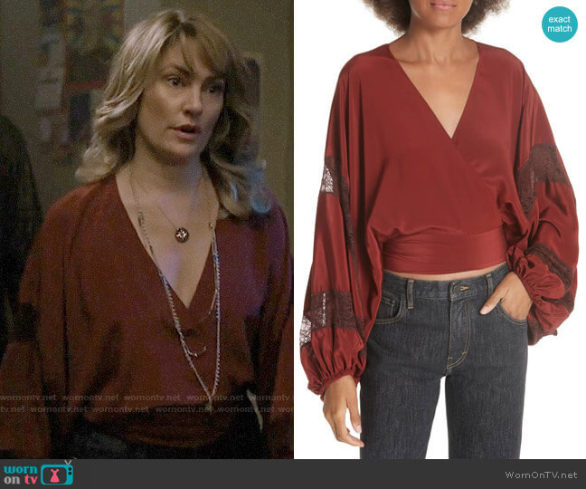 Elizabeth & James Talia Top worn by Alice Cooper (Mädchen Amick) on Riverdale