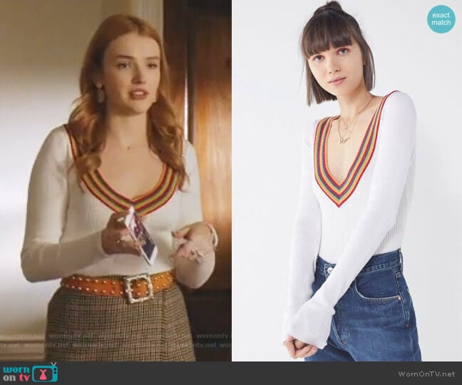 Lara Sweater by Urban Outfitters worn by Kirby Anders (Maddison Brown) on Dynasty