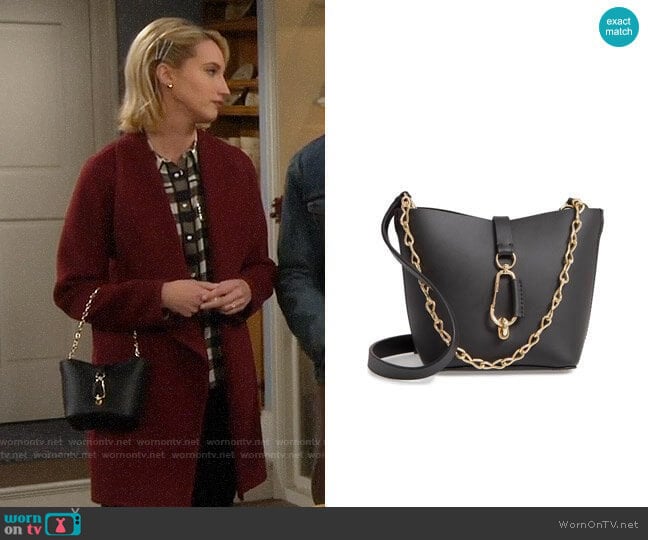 WornOnTV: Mandy’s checked shirt on Last Man Standing | Molly McCook ...