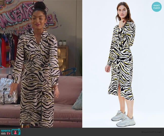 Zebra Printed Dress by Zara worn by Zoey Johnson (Yara Shahidi) on Grown-ish