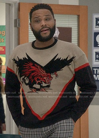 Andre’s dragon graphic sweater and plaid pants on Black-ish