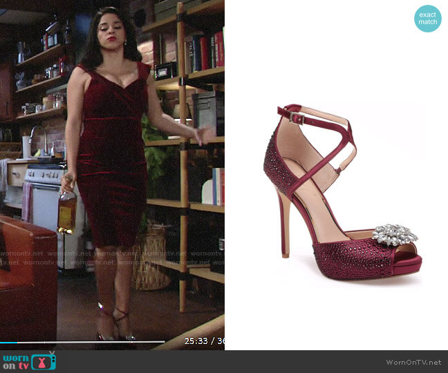 Badgley Mischka Zaina Platform Sandal worn by Mia Rosales (Noemi Gonzalez) on The Young and the Restless