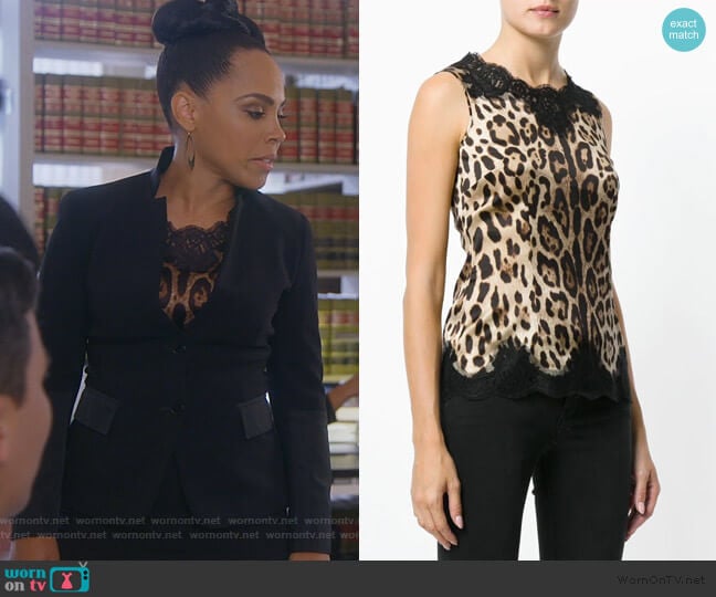 WornOnTV: Tegan’s leopard print top with lace on How to Get Away with ...