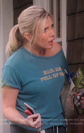 Brianna's green Hail Maui Full of Grass tee on Grace and Frankie