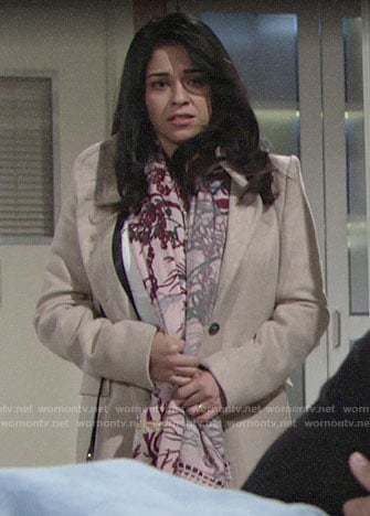 Mia's pink floral scarf on The Young and the Restless