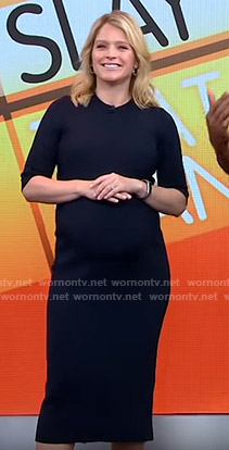 Sara’s navy fitted dress on GMA Strahan And Sara