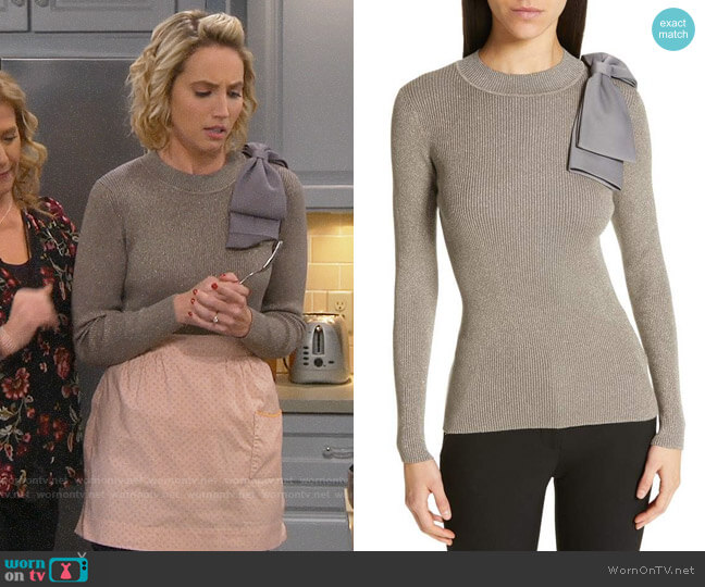 Ted Baker Saaydie Sweater worn by Mandy Baxter (Molly McCook) on Last Man Standing