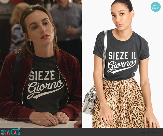 Sieze il giorno T-Shirt by J. Crew worn by Angie (Leighton Meester) on Single Parents