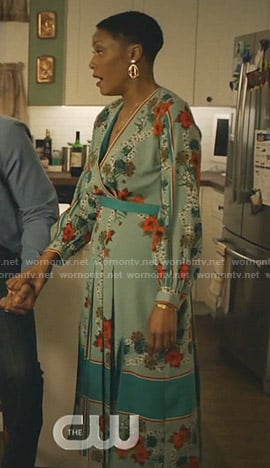 Lynn’s green floral wrap dress on Black Lightning