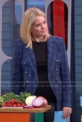 Sara’s blue plaid blazer on GMA Strahan And Sara