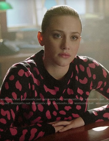 Betty’s black and pink leopard sweater on Riverdale