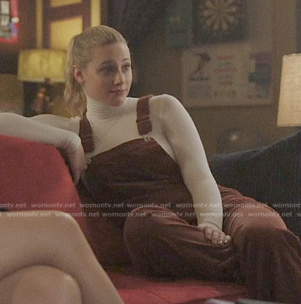 Betty’s brown corduroy overalls on Riverdale
