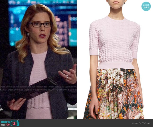 Carven Cropped basket knit sweater worn by Felicity Smoak (Emily Bett Rickards) on Arrow