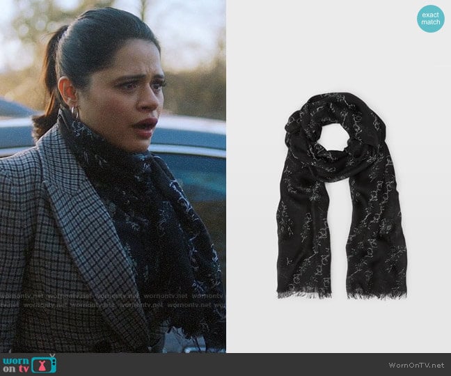 Club Monaco Senella Ditsy Scarf worn by Mel Vera (Melonie Diaz) on Charmed