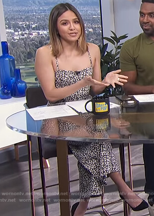 Erin’s floral print sleeveless jumpsuit on E! News Daily Pop