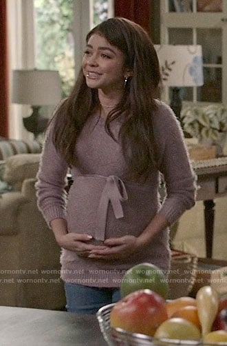 Haley's purple fluffy maternity sweater on Modern Family