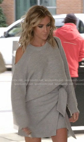 Kristin’s grey shoulder cutout sweater on Very Cavallari