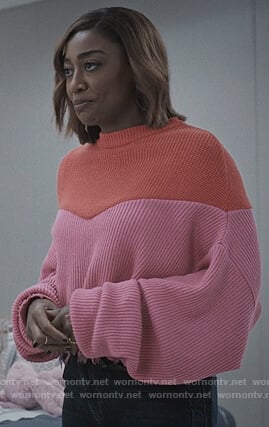 Daisy’s pink colorblock sweater on Madam Secretary