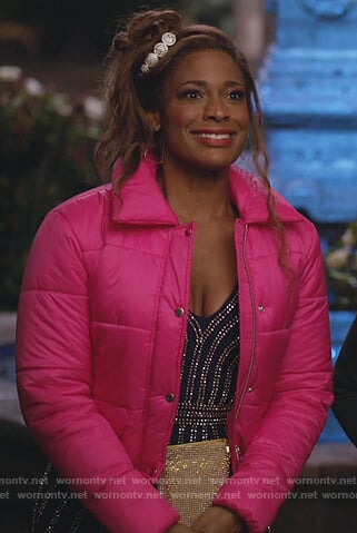 Poppy's pink cropped puffer jacket on Single Parents