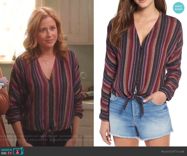 Sloane Blouse by Rails worn by Lena (Jenna Fischer) on Splitting Up Together
