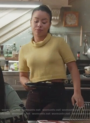 Mariana’s yellow short sleeve sweater on Good Trouble