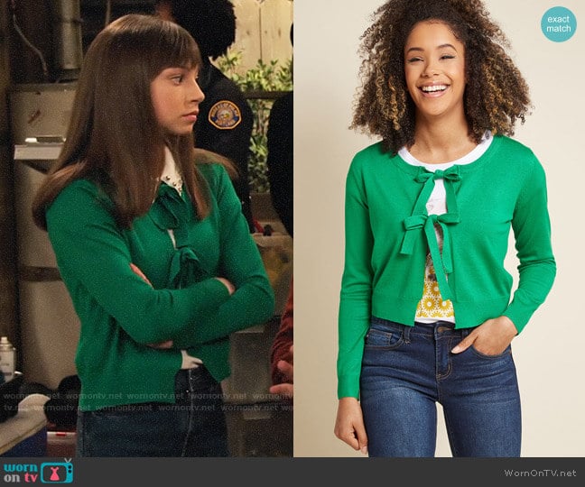 Compania Fantastica Give It a Tie Knit Cardigan in Green worn by Molly (Lauren Lindsey Donzis) on No Good Nick