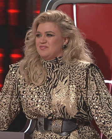 Kelly Clarkson’s beige animal print dress on The Voice