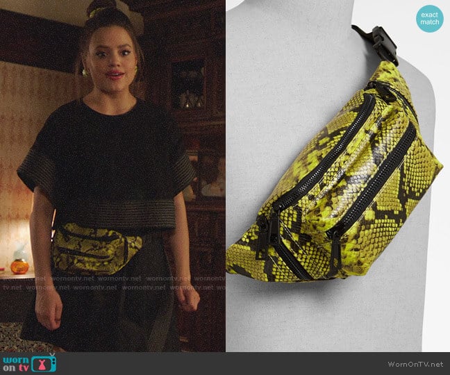 Aldo Pietrasanta Bag worn by Maggie Vera (Sarah Jeffery) on Charmed