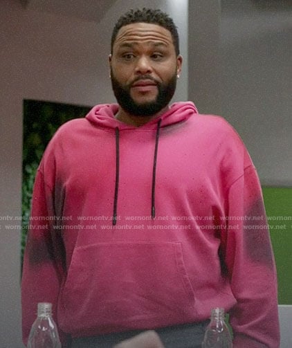 Andre's pink tie dye hoodie on Black-ish