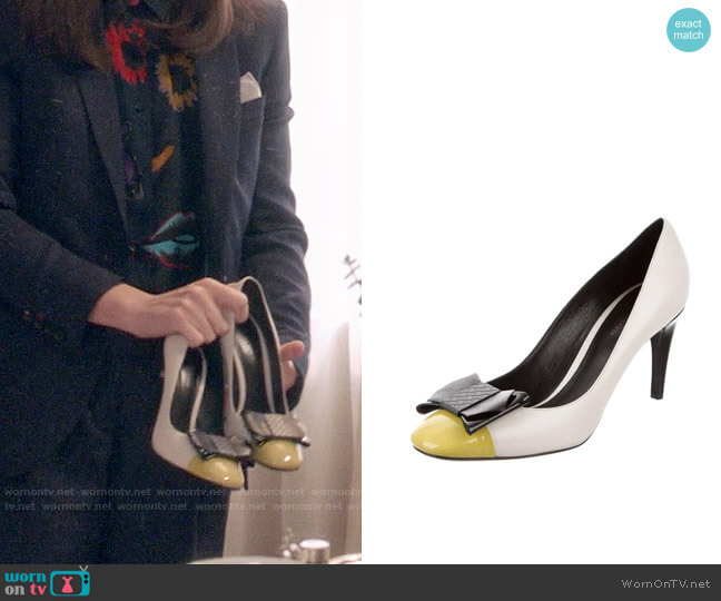 Bottega Veneta Bow Pumps worn by Selina Meyer (Julia Louis-Dreyfus) on Veep