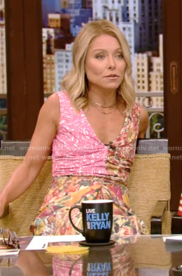 WornOnTV Kelly s mixed floral print dress on Live with Kelly and Ryan Kelly Ripa Clothes and Wardrobe from TV