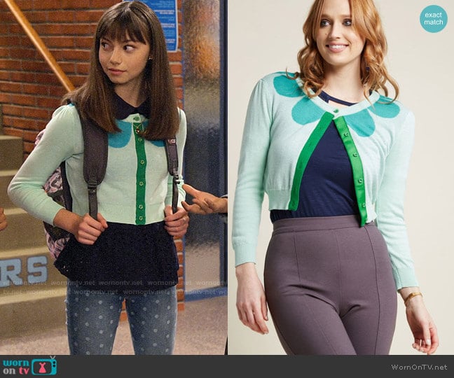 ModCloth Find Your Flourish Cardigan in Mint worn by Molly (Lauren Lindsey Donzis) on No Good Nick