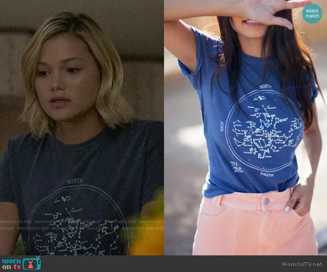 Tandy’s blue constellation tee on Cloak and Dagger