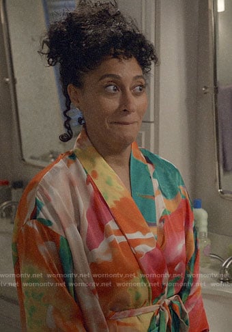 Bo’s floral robe on Black-ish